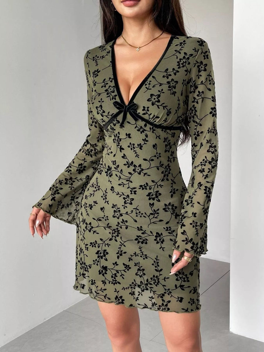 floral-print-flare-sleeve-mini-dress-4458481_1200x1200.webp?v=1769442073
