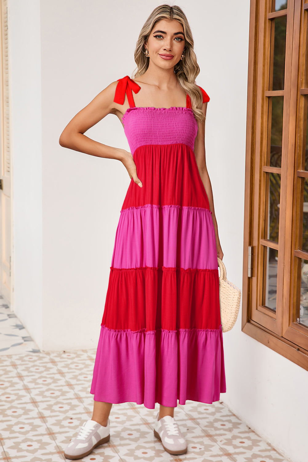 Bohemian Rose Red Shirred Patchwork Maxi Vestido con corbatas de hombro