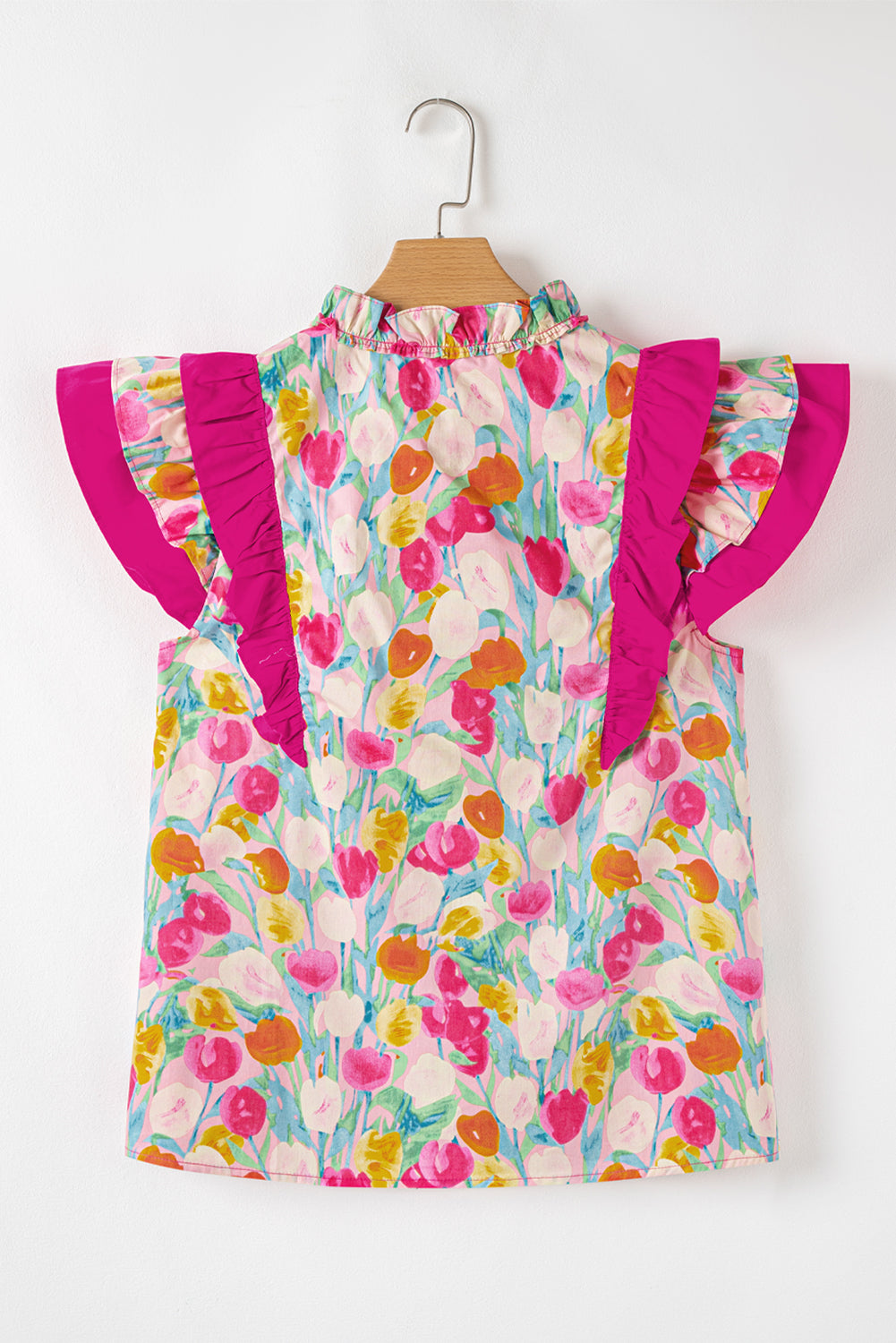 Blouse à col froissé à volants floraux en rose doux