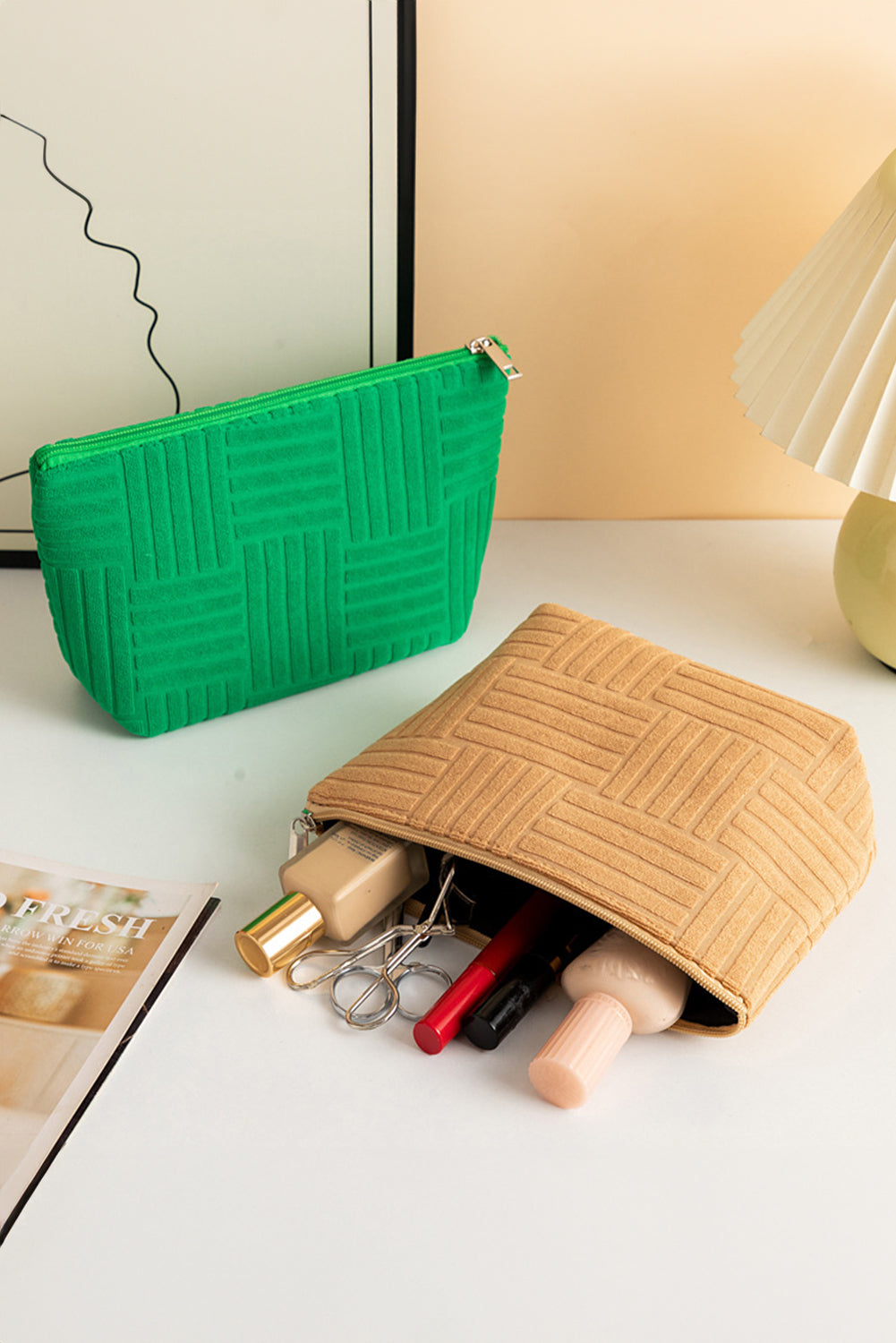 Chic Dark Green Textured Zipper Makeup Organizer