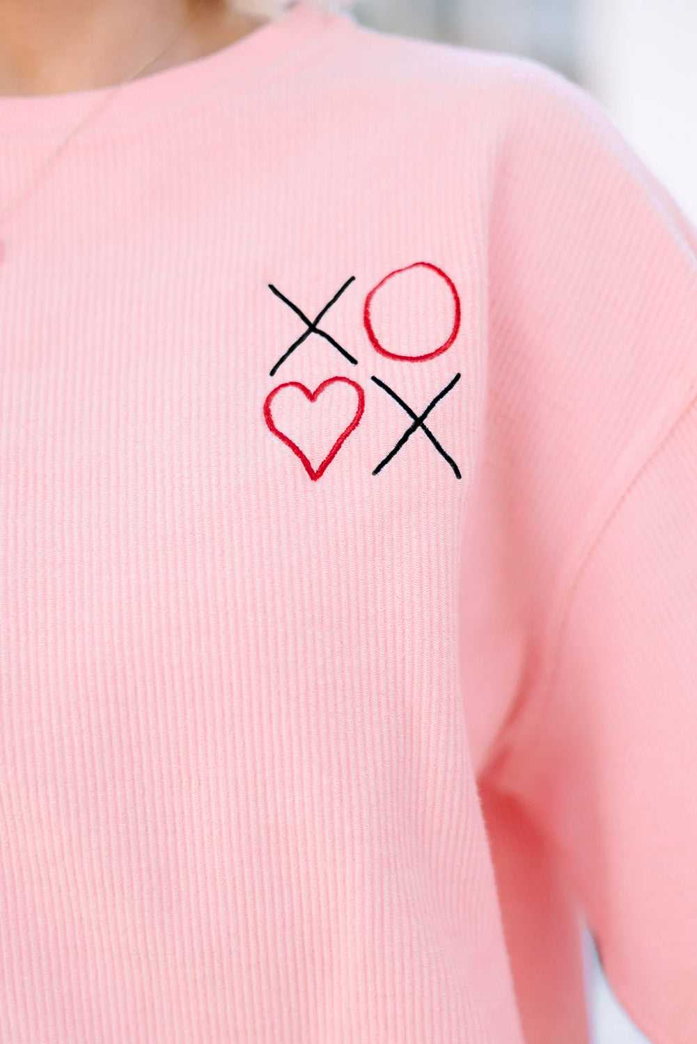 White 3d Ribbed XOXO Heart Embroidered Drop Shoulder Sweatshirt