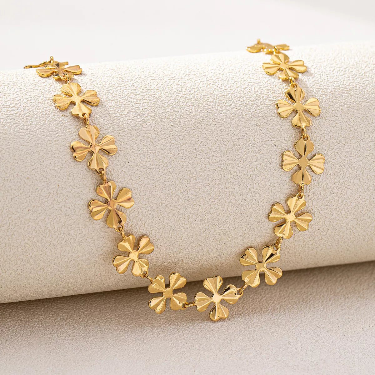 18K Gold - Plated Alloy Flower Chain Necklace - MAD RUFFI