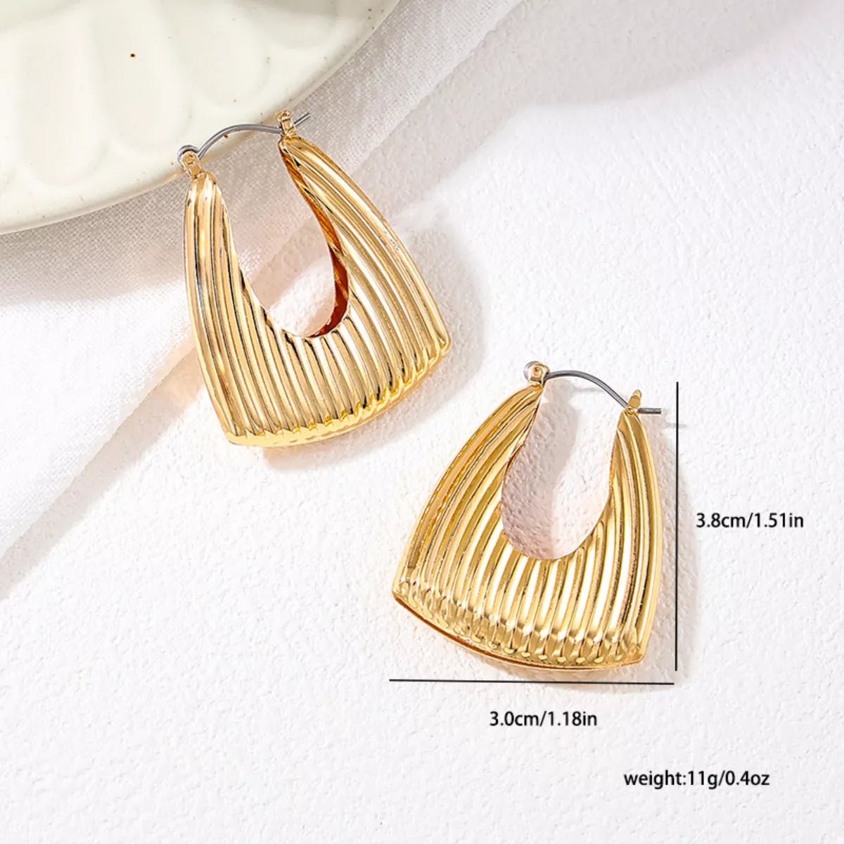 18K Gold - Plated Alloy Ribbed Triangular Hoop Earrings - MAD RUFFI