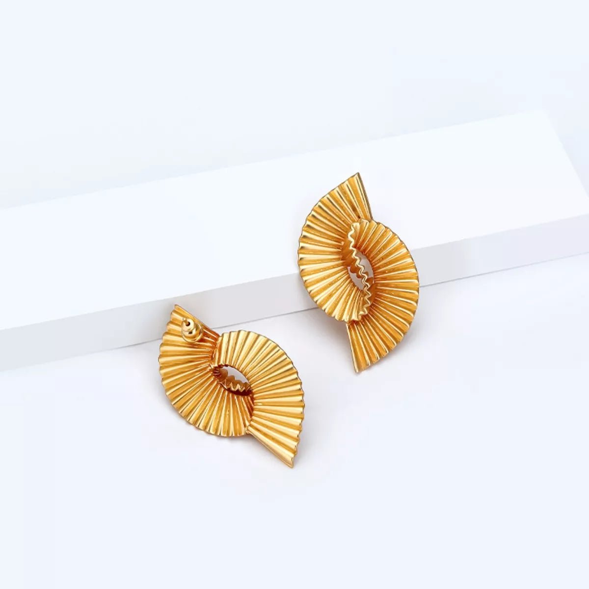 18K Gold - Plated Copper Geometric Spiral Earrings - MAD RUFFI