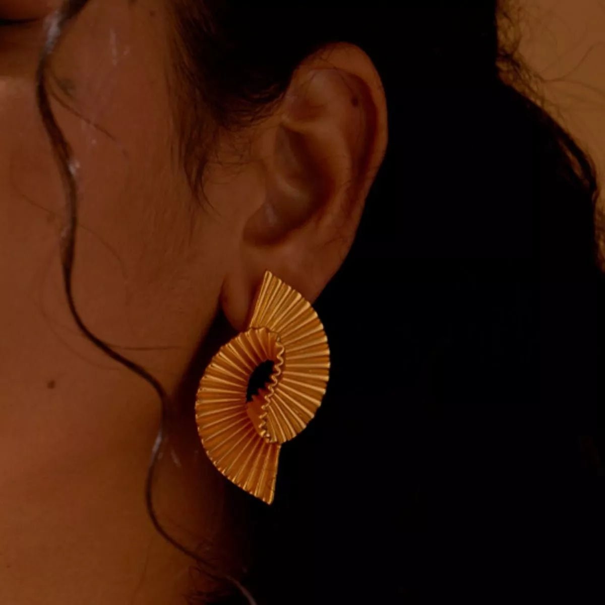 18K Gold - Plated Copper Geometric Spiral Earrings - MAD RUFFI