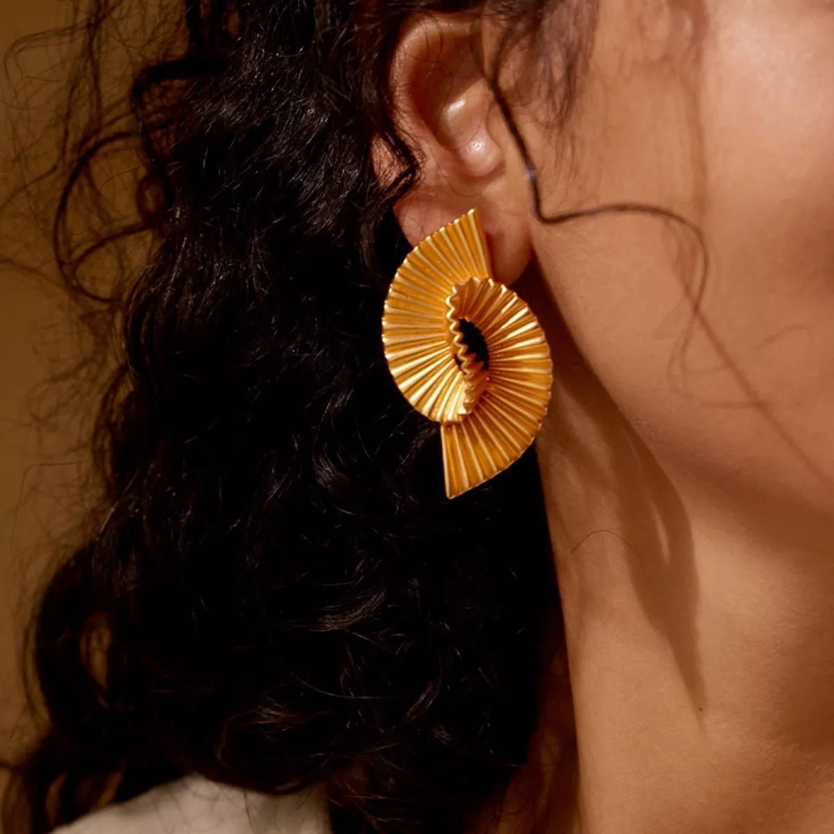 18K Gold - Plated Copper Geometric Spiral Earrings - MAD RUFFI