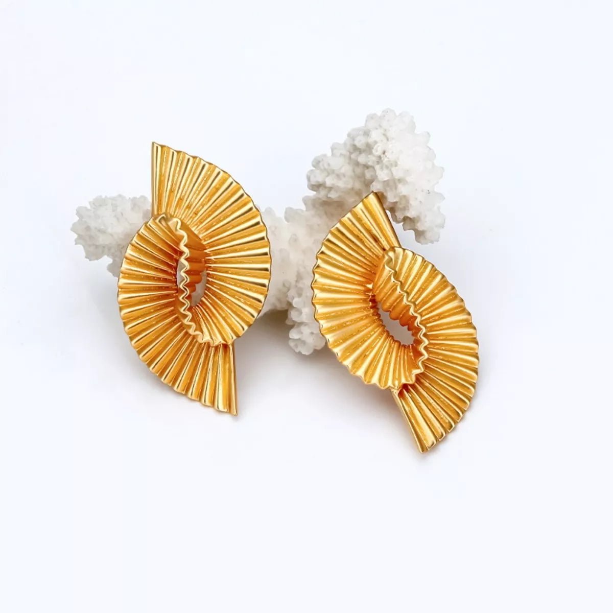 18K Gold - Plated Copper Geometric Spiral Earrings - MAD RUFFI
