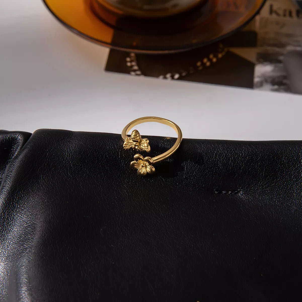 18K Gold - Plated Flower Bee Open Ring - MAD RUFFI