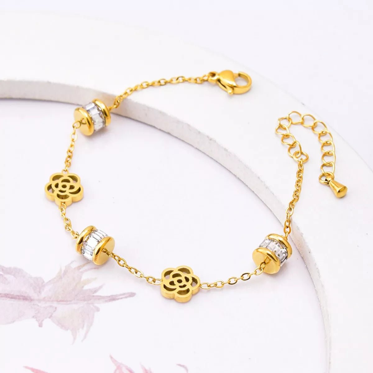 18K Gold - Plated Flower Bracelet - MAD RUFFI