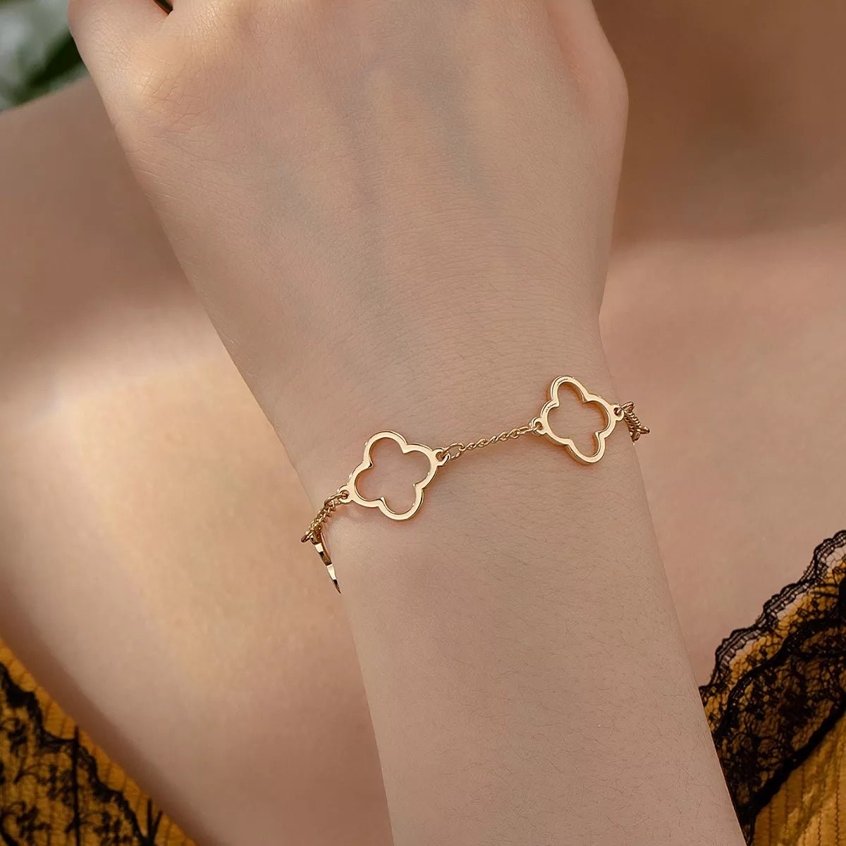 18K Gold - Plated Four Leaf Clover Bracelet - MAD RUFFI