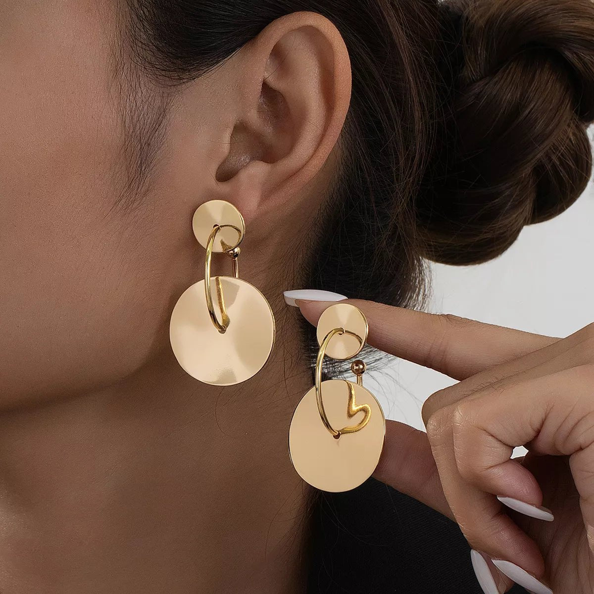 18K Gold - Plated Geometric Circle Drop Earrings - MAD RUFFI