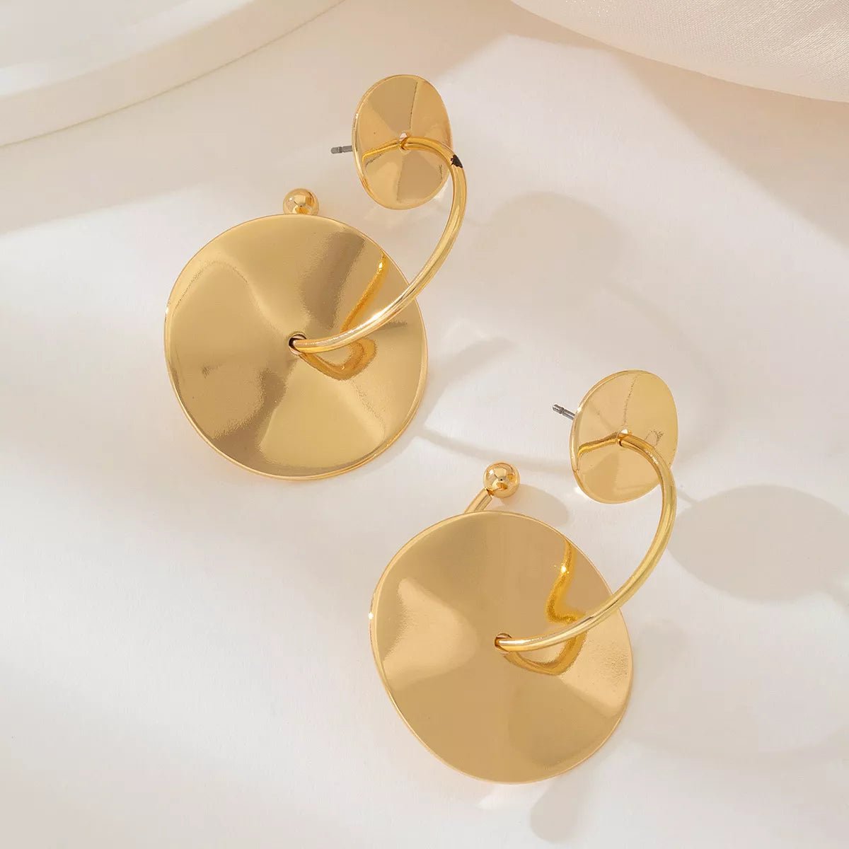 18K Gold - Plated Geometric Circle Drop Earrings - MAD RUFFI