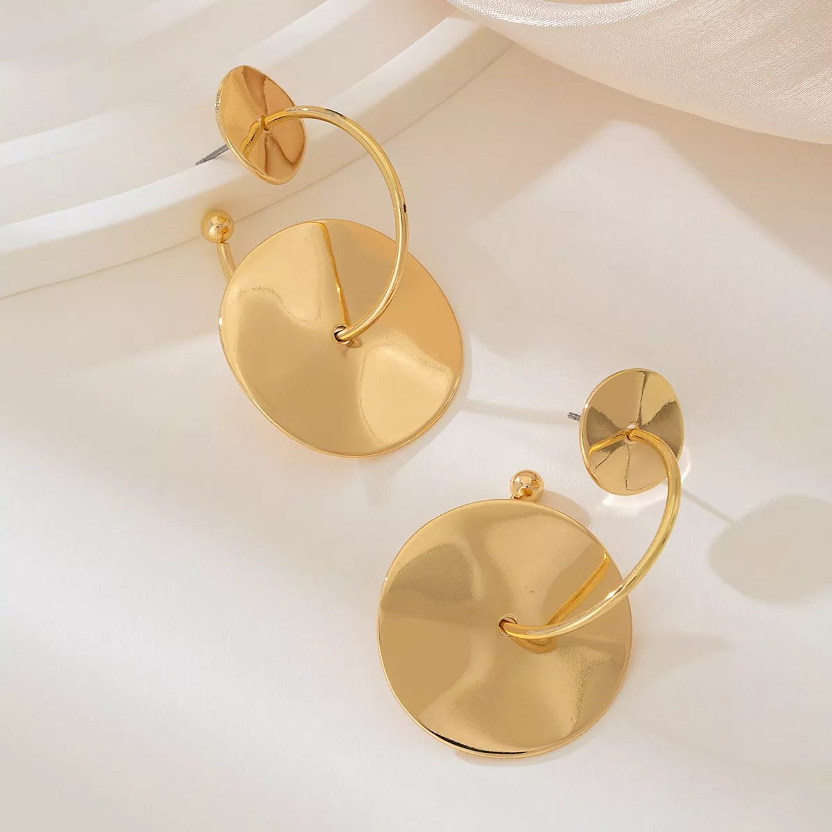 18K Gold - Plated Geometric Circle Drop Earrings - MAD RUFFI
