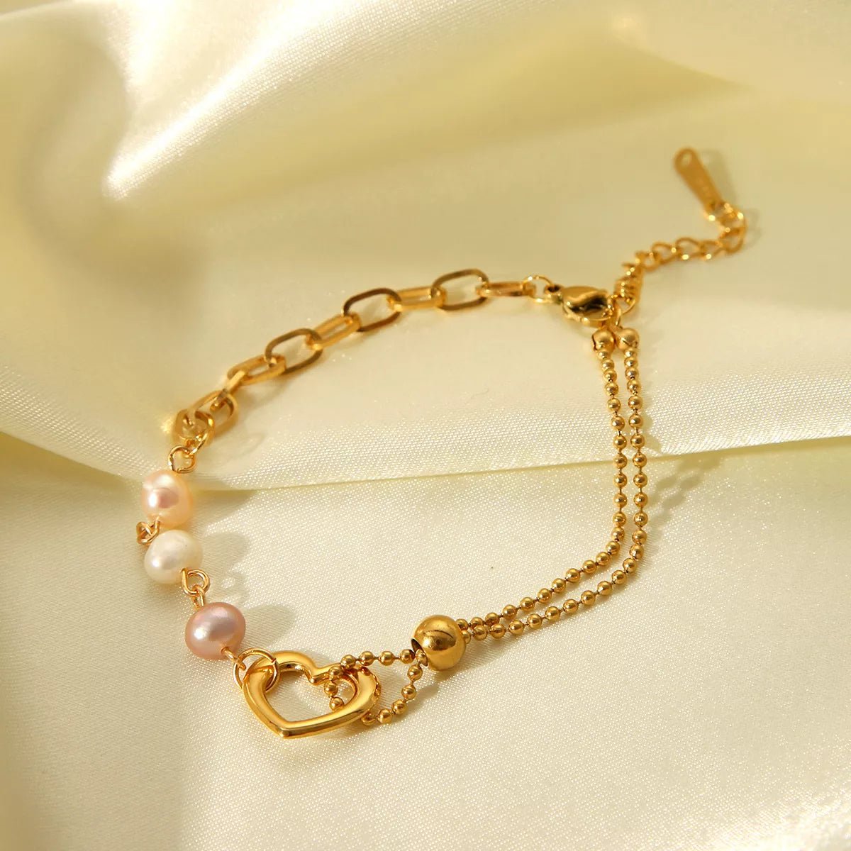 18K Gold - Plated Heart Pearl Bracelet - MAD RUFFI