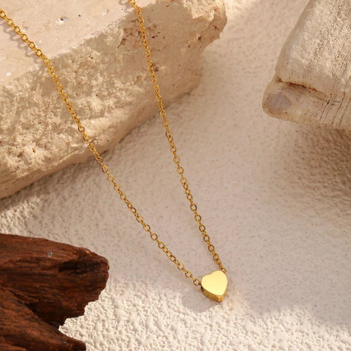 18K Gold - Plated Heart Pendant Necklace - MAD RUFFI