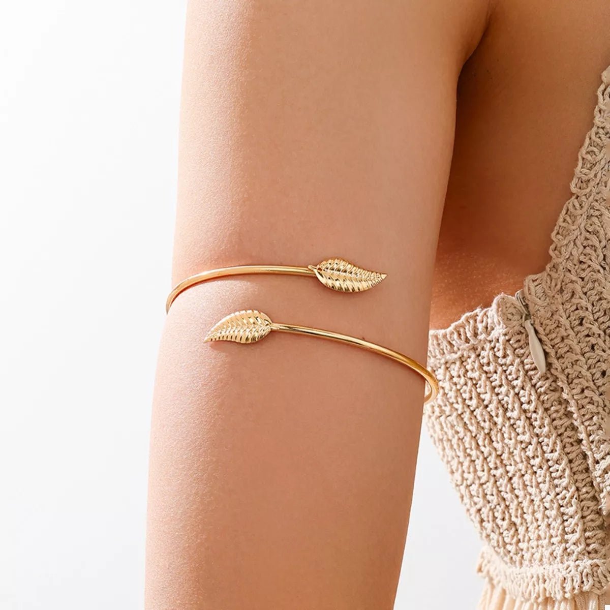 18K Gold - Plated Leaf Open Cuff Bracelet - MAD RUFFI