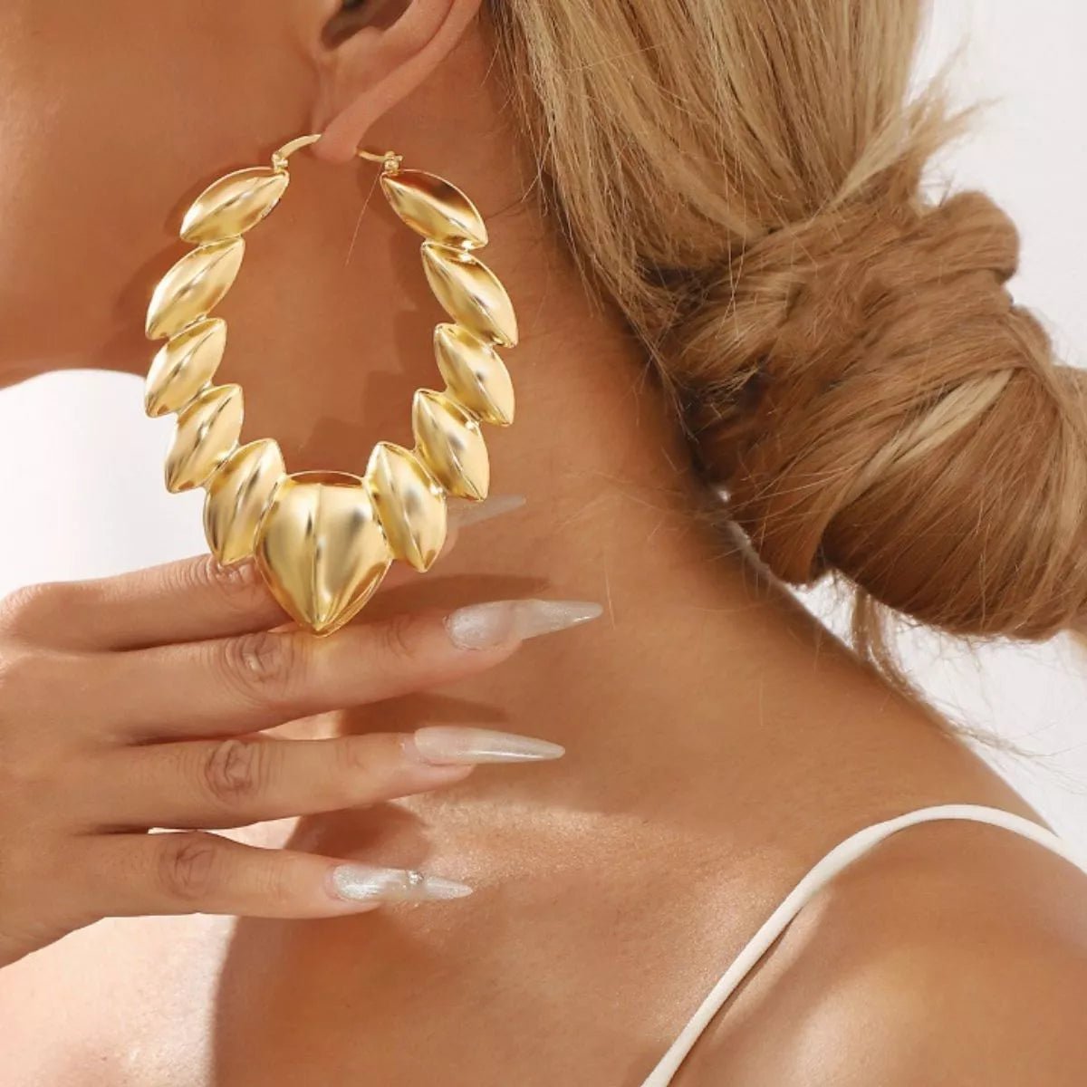 18K Gold - Plated Twisted Hoop Earrings - MAD RUFFI