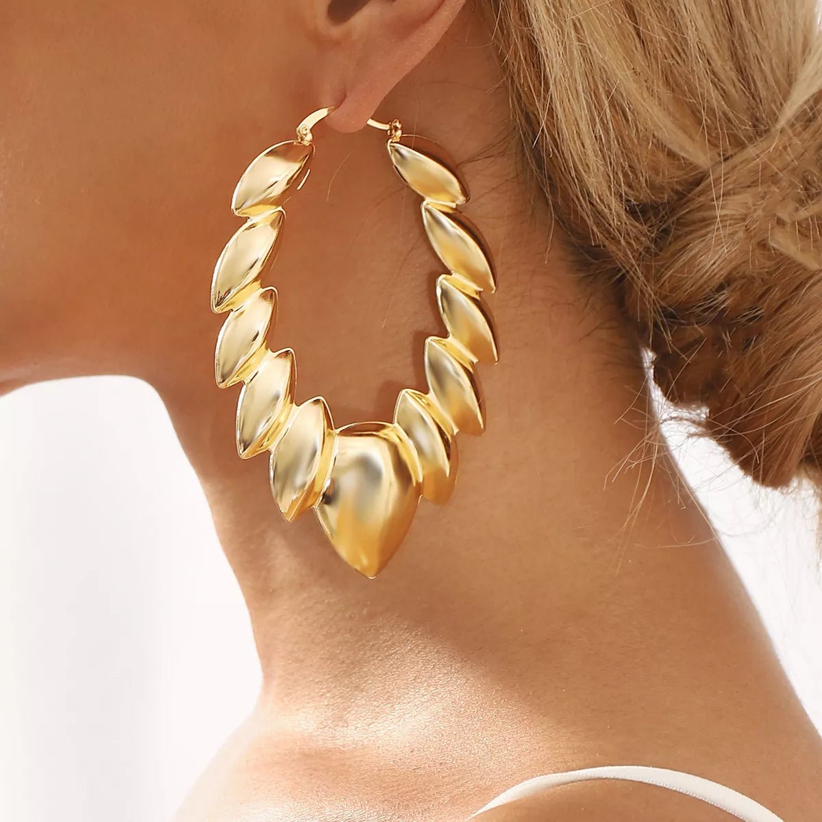 18K Gold - Plated Twisted Hoop Earrings - MAD RUFFI