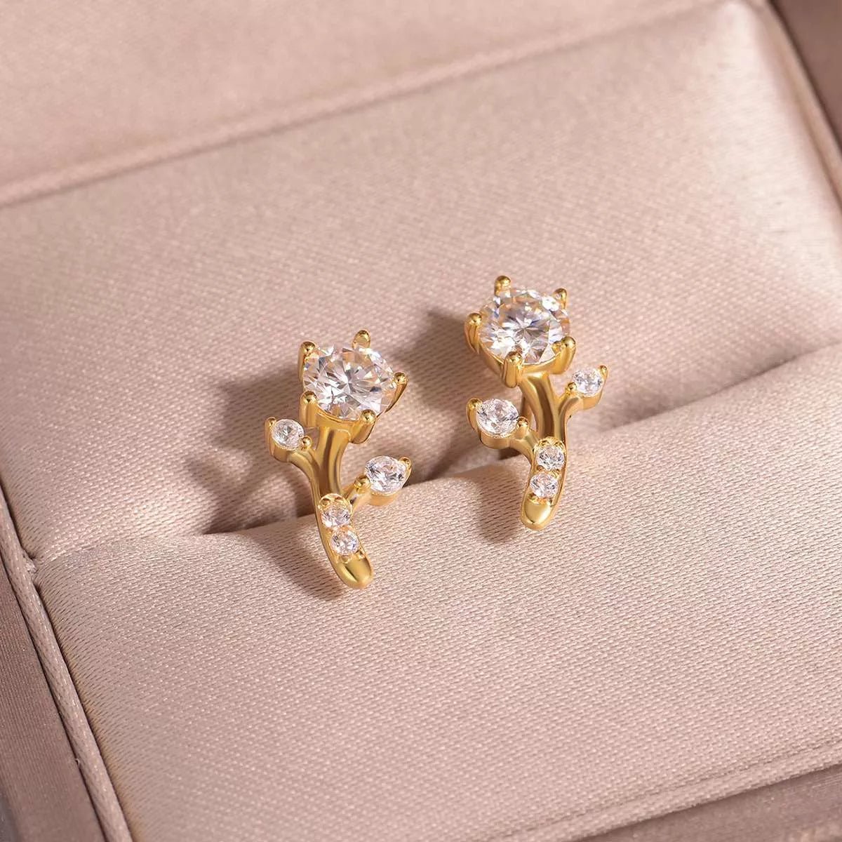 2 Carat Moissanite 925 Sterling Silver Floral Stud Earrings - MAD RUFFI