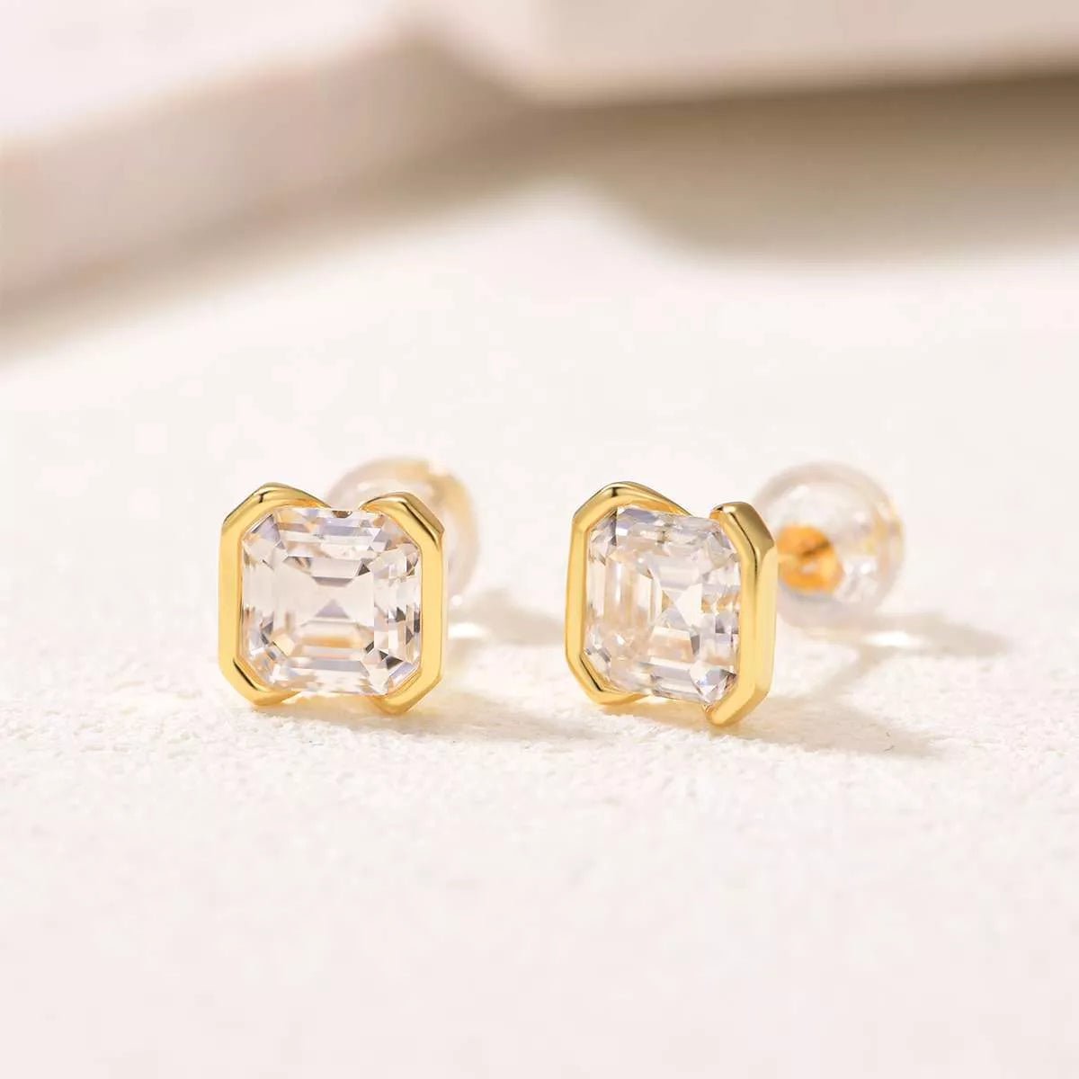 2 Carat Moissanite 925 Sterling Silver Stud Earrings - MAD RUFFI