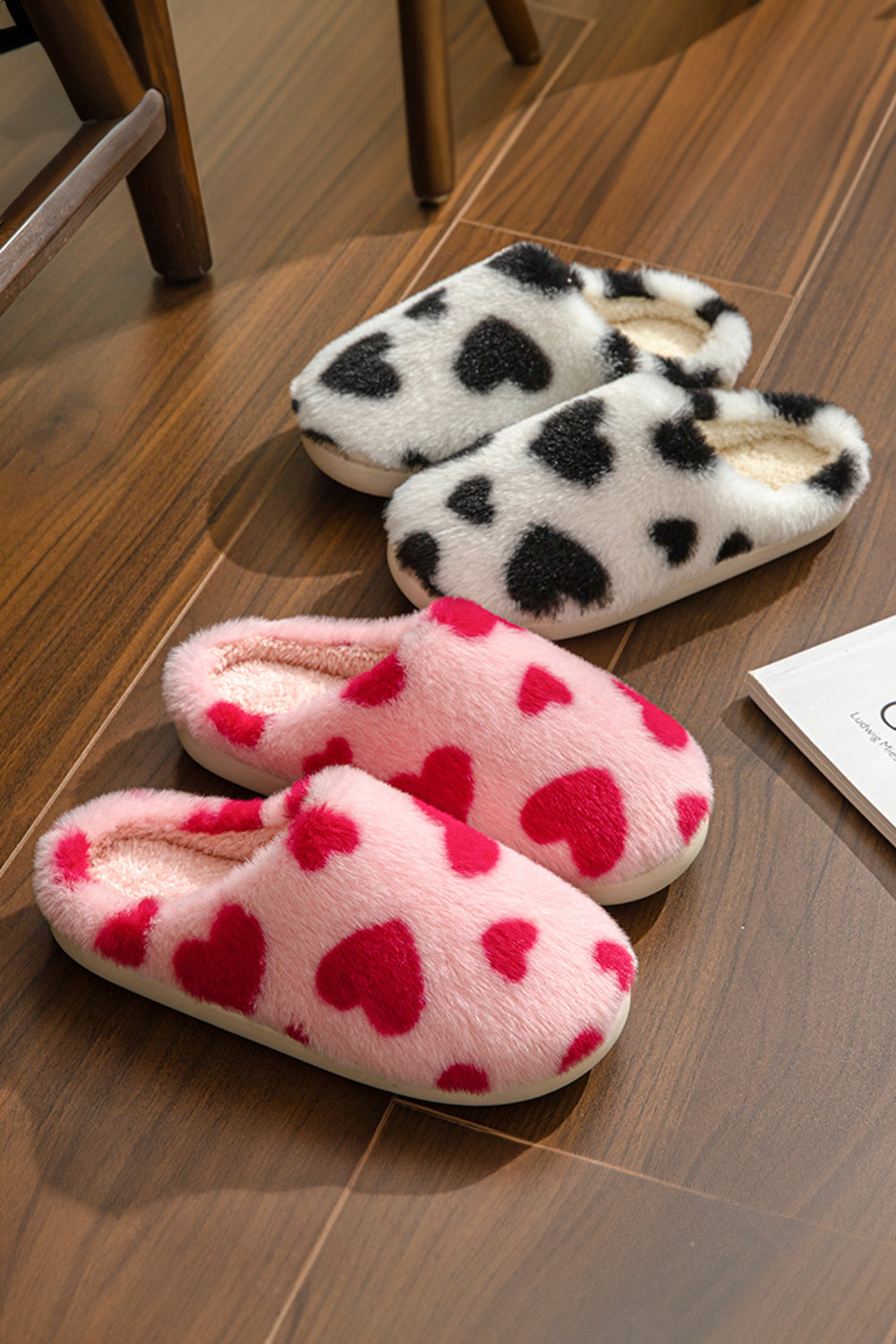 Fiery Red Valentines Heart Modem Hiver Fuzzy Slippers