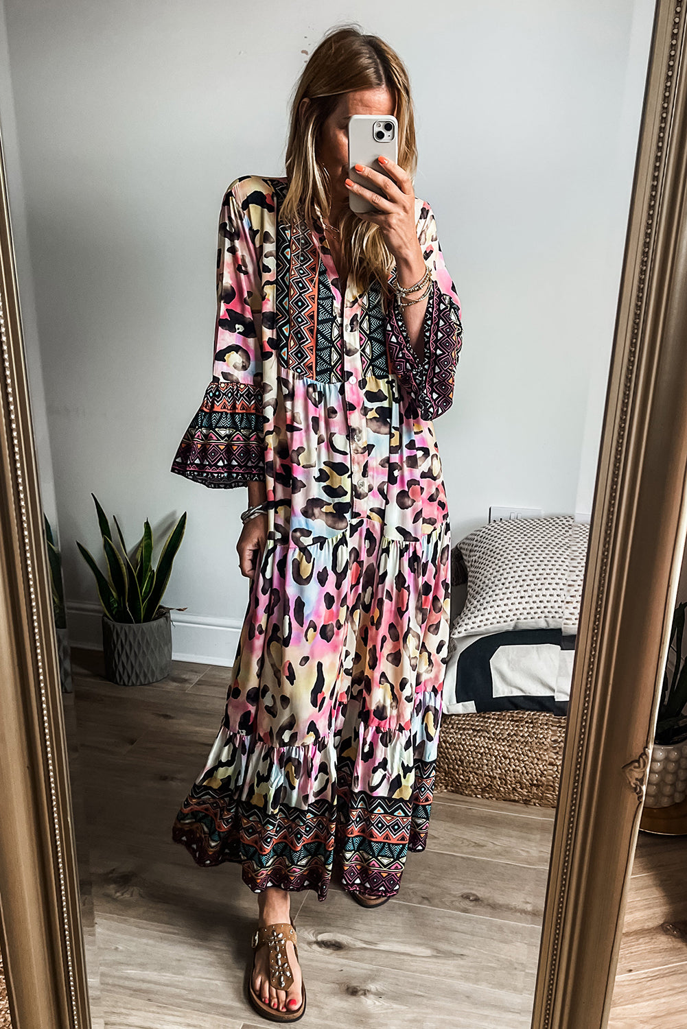 Robe maxi à imprimé léopard rose féroce avec manches 3/4