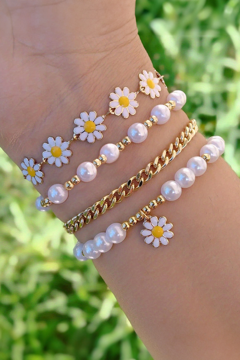 White 4pcs Daisy Pearl Beaded Chain Bracelet Set Elegance