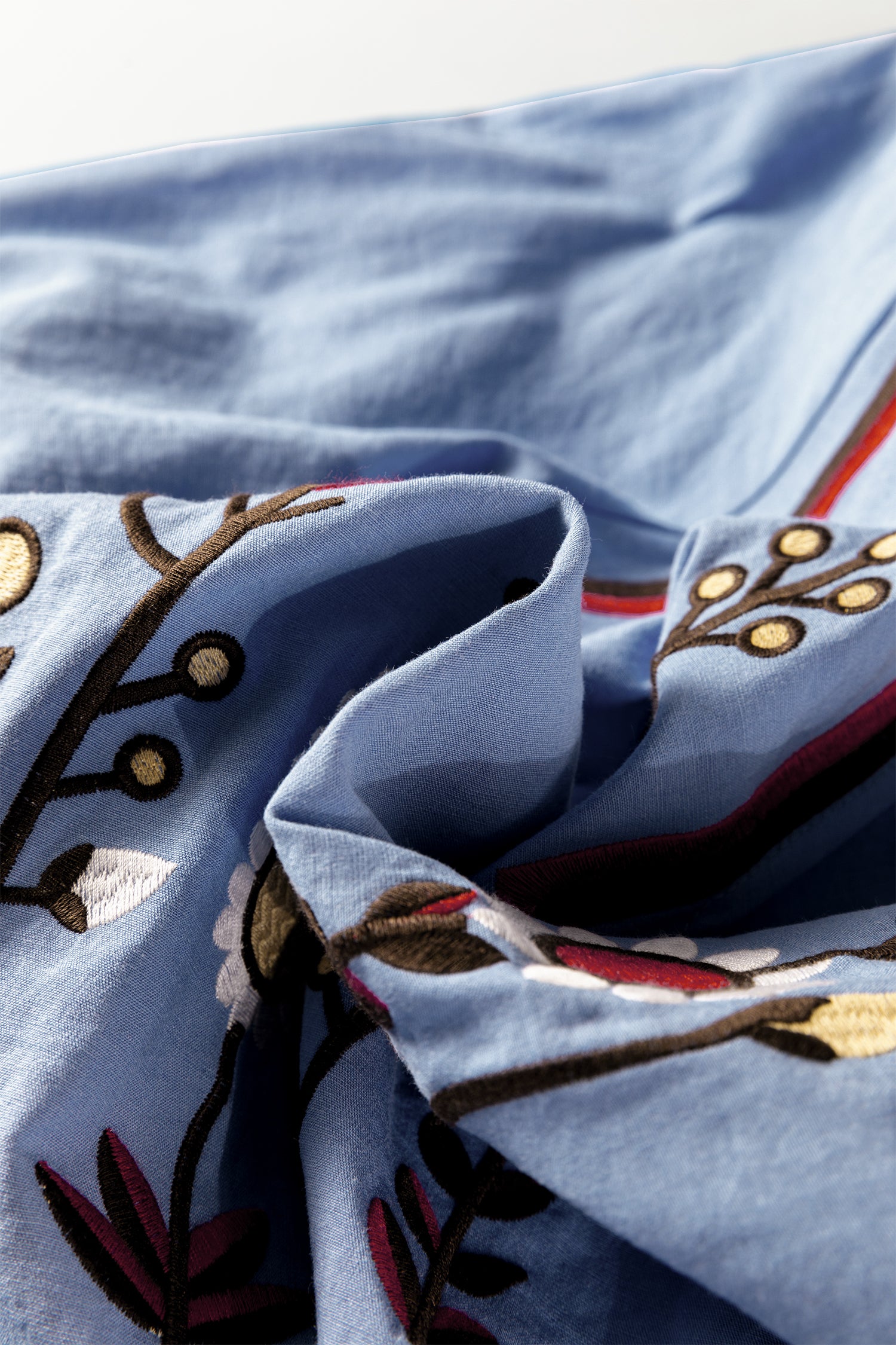 Real Teal Floral Embroidered Split Neck Tassel Tie Puff Sleeve Blouse