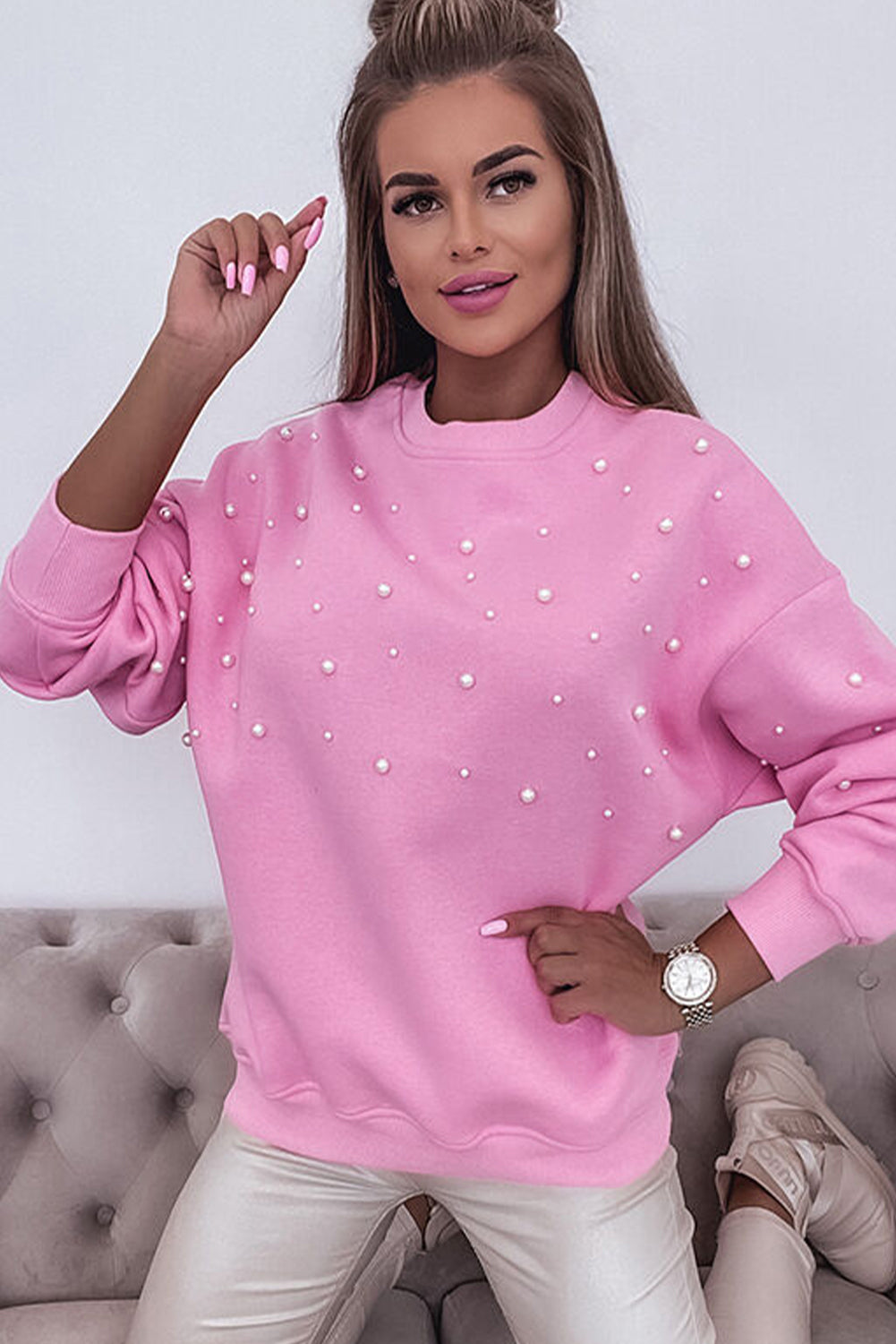 Rosa Sweatshirt mit Rundhalsausschnitt und geripptem Muster und Perlendekor in Kontrastfarbe