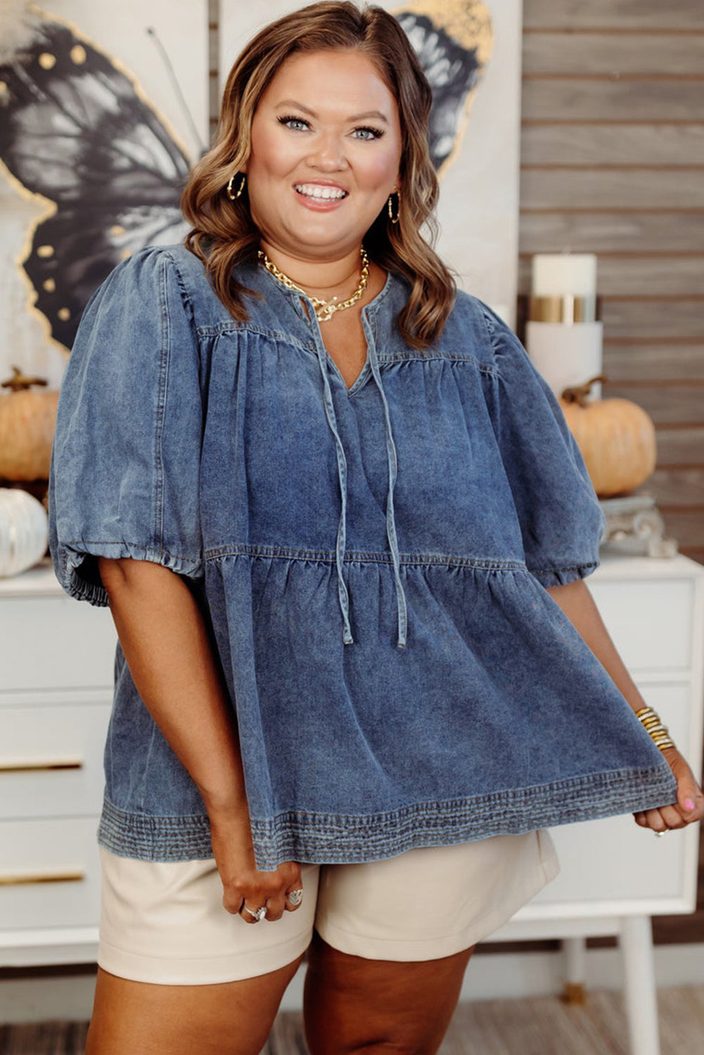 Sail Blue Plus Size Jeansbluse mit V-Ausschnitt und Puffärmeln und Bindeband