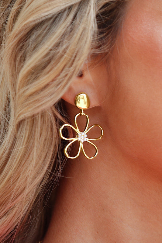 Gold Vintage Cut Out Flower Pearl Decor Stud Earrings Set