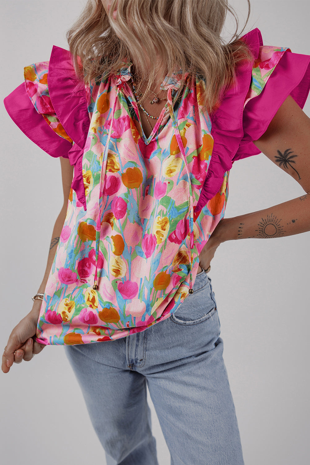 Blusa con cuello en V de manga en vhalaje en rosa suave