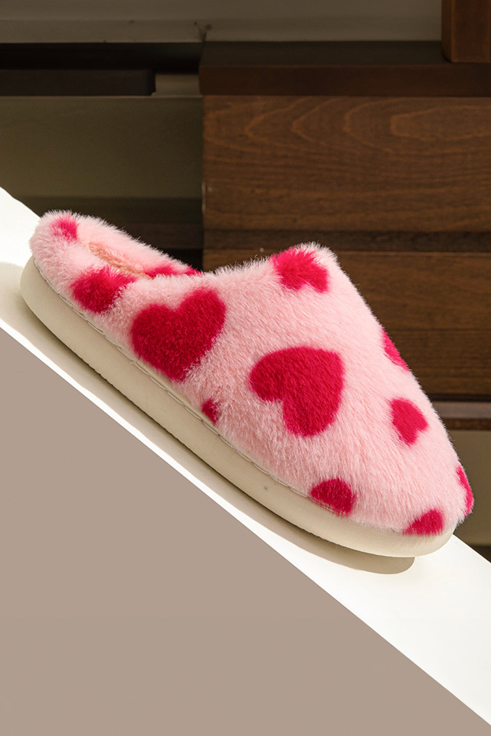 Fiery Red Valentines Heart Modem Hiver Fuzzy Slippers