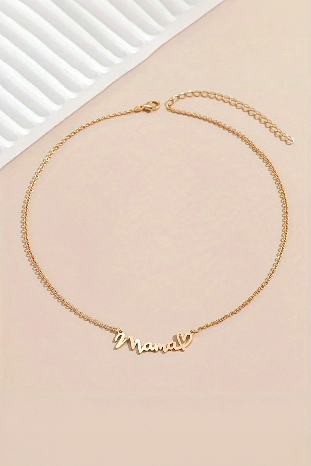 Gold Mama Letter Heart Pattern Necklace for Mothers