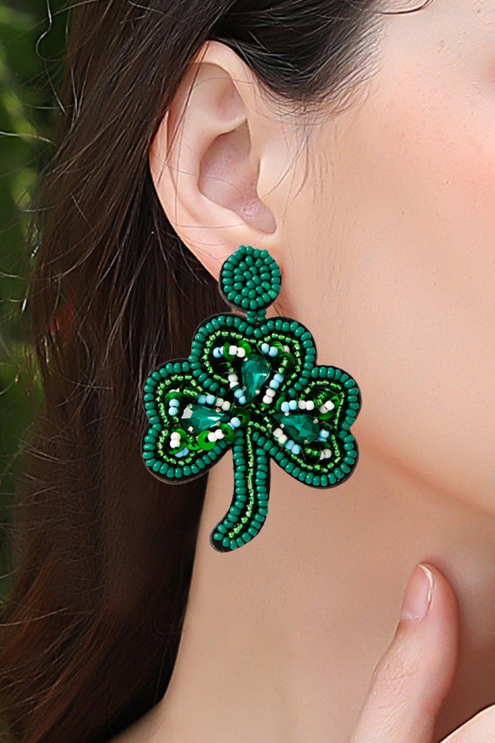 Pendientes de cuentas de color verde de St Patrick Blackish St.