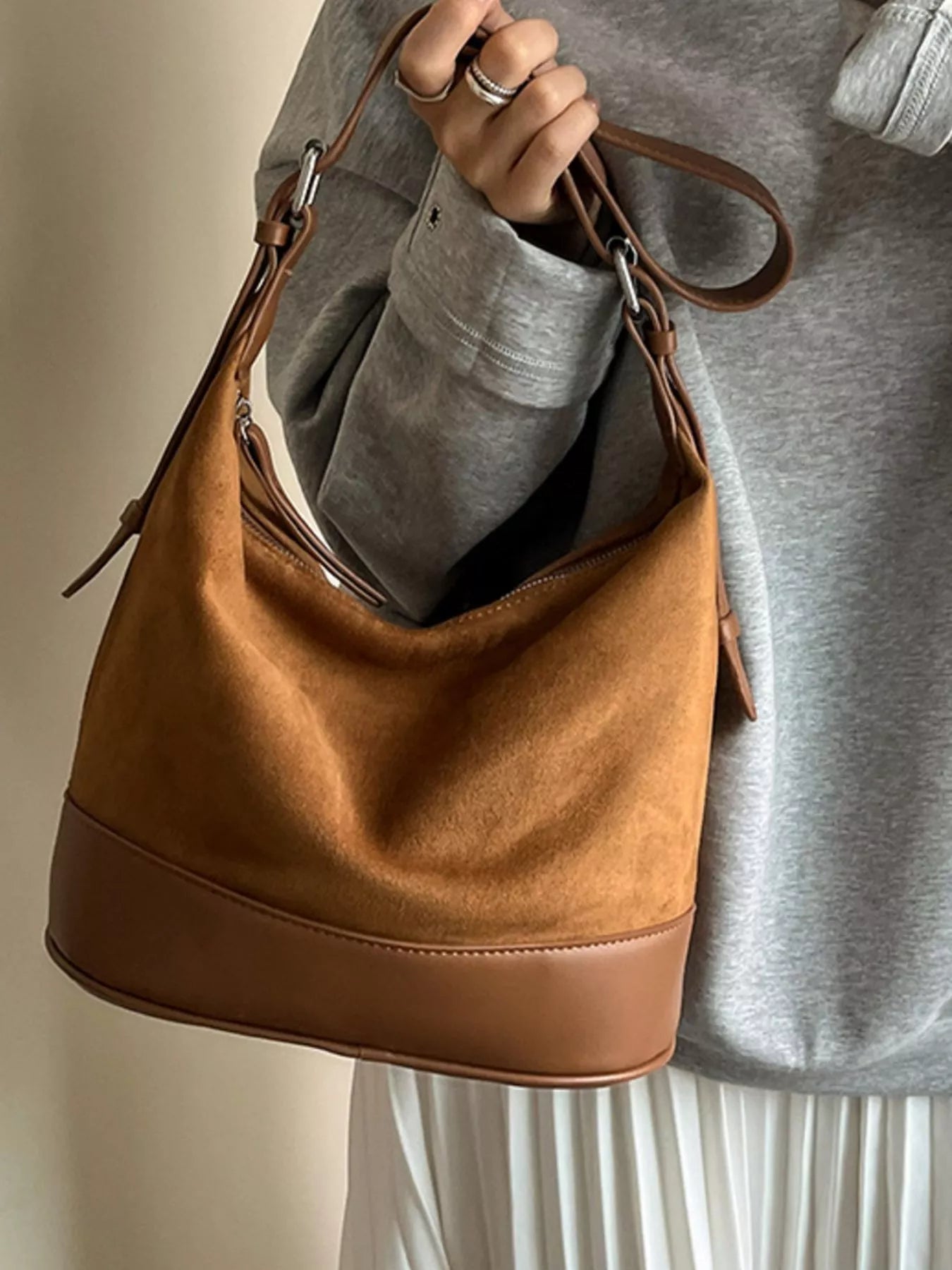 Adjustable Strap Tote Bag - MAD RUFFI