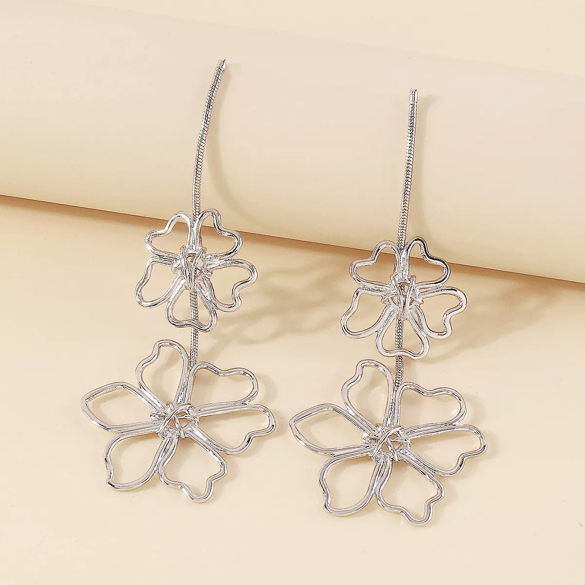 Alloy Flower Dangle Earrings - MAD RUFFI