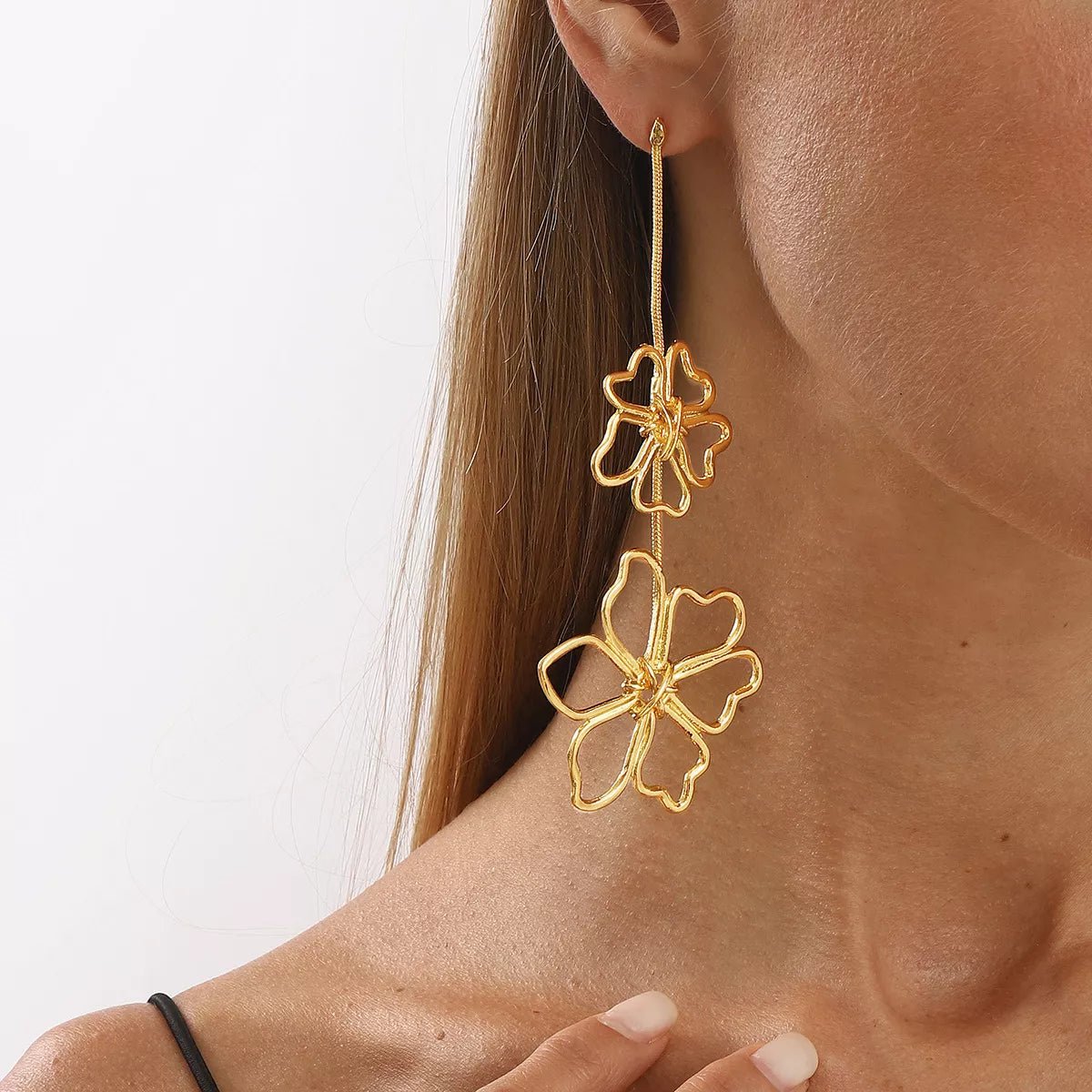 Alloy Flower Dangle Earrings - MAD RUFFI