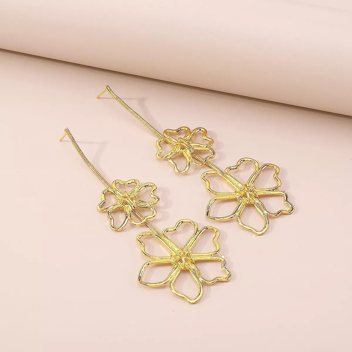 Alloy Flower Dangle Earrings - MAD RUFFI