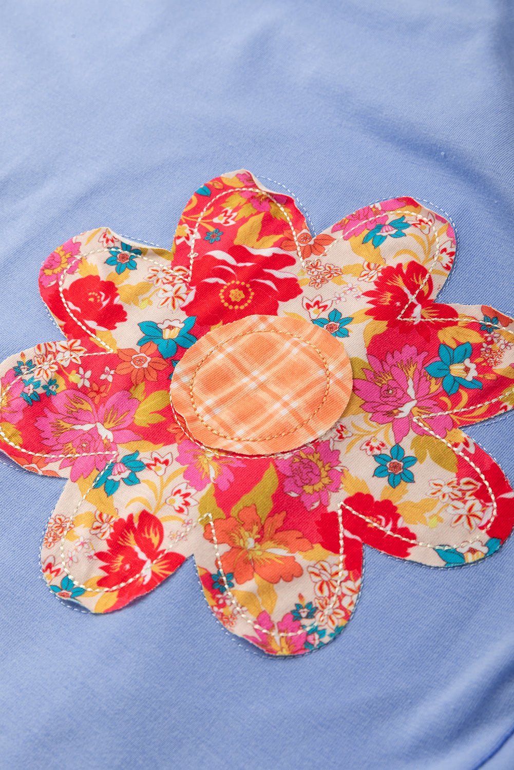 apricot flower patched exposed stitching trim loose tee - MAD RUFFI