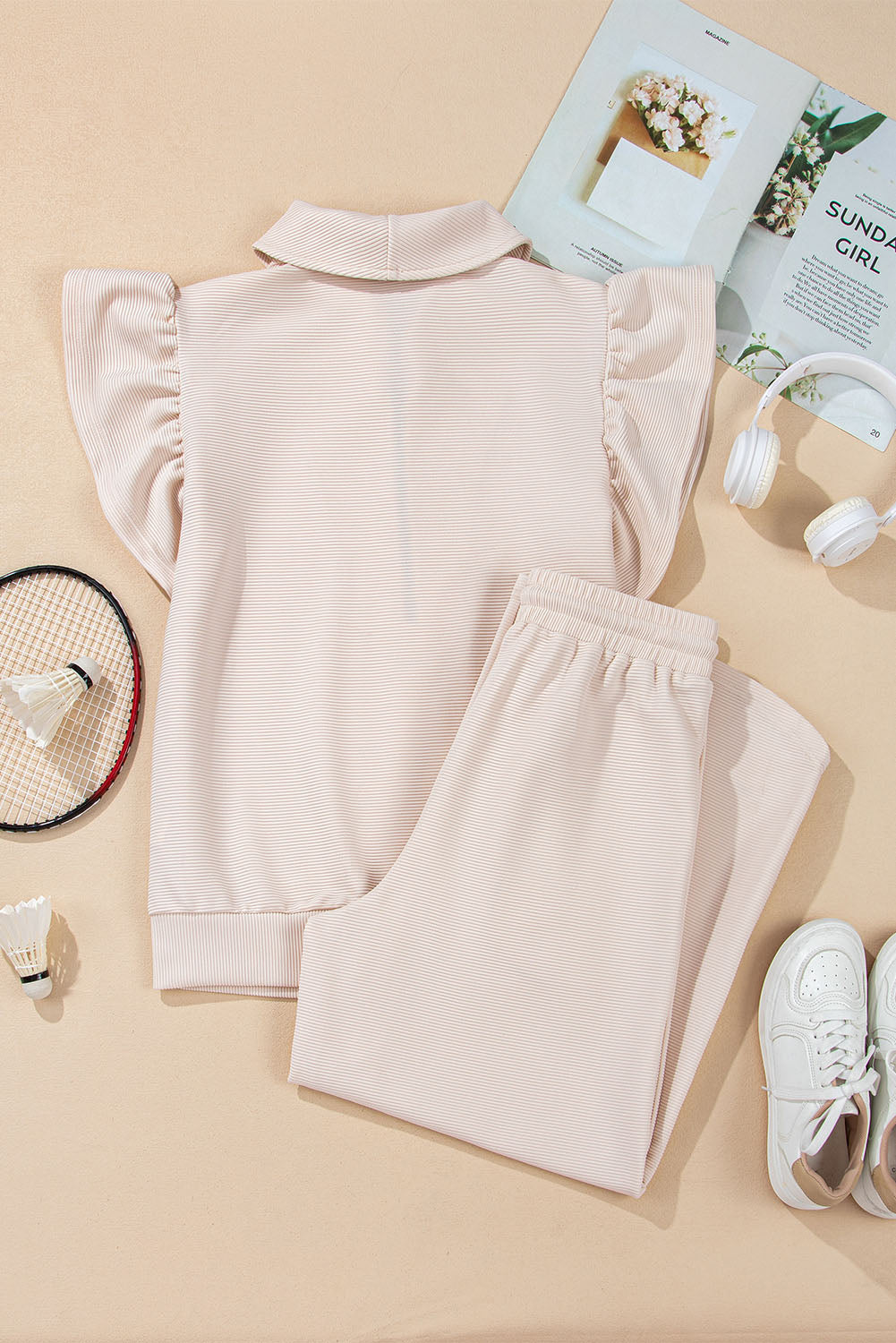 Trendy Women's Fashion, Casual Two-Piece Set with Feminine Ruffle Details and Comfortable Wide-Leg Pants