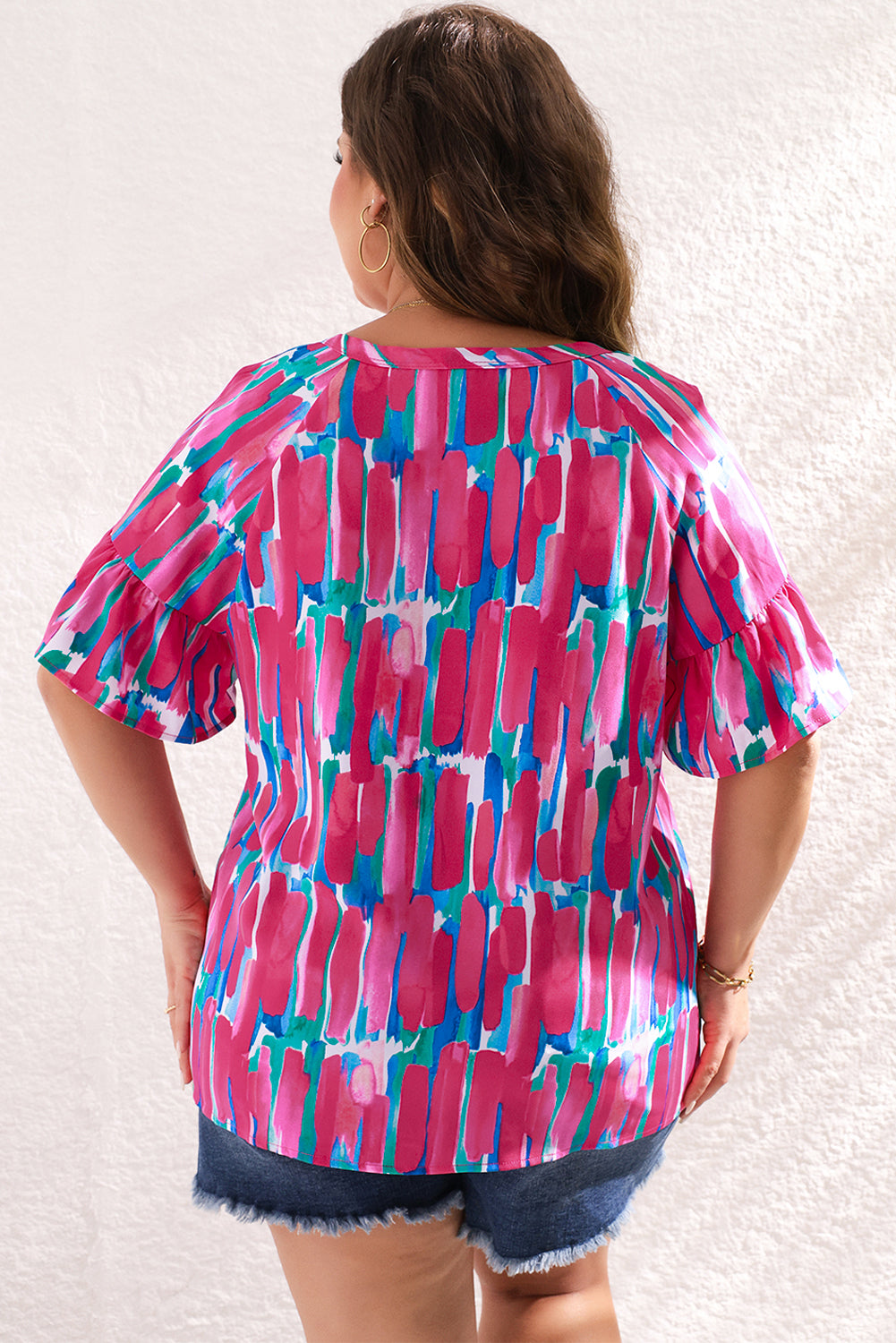 Rose Abstract Print Ruffle Sleeve Blouse en V-Neck