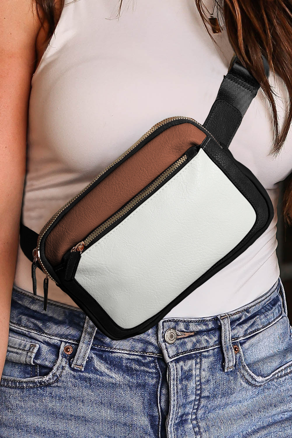 Bloque de color blanco Cinturón ajustable PU Bolsa de cuero Crossbody