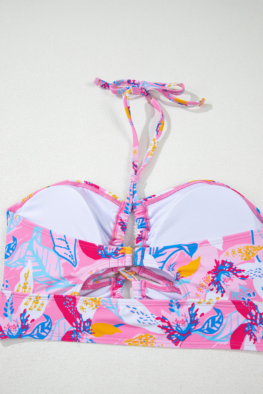 Rosa Neckholder-Bikini mit hoher Taille und Blumenmuster