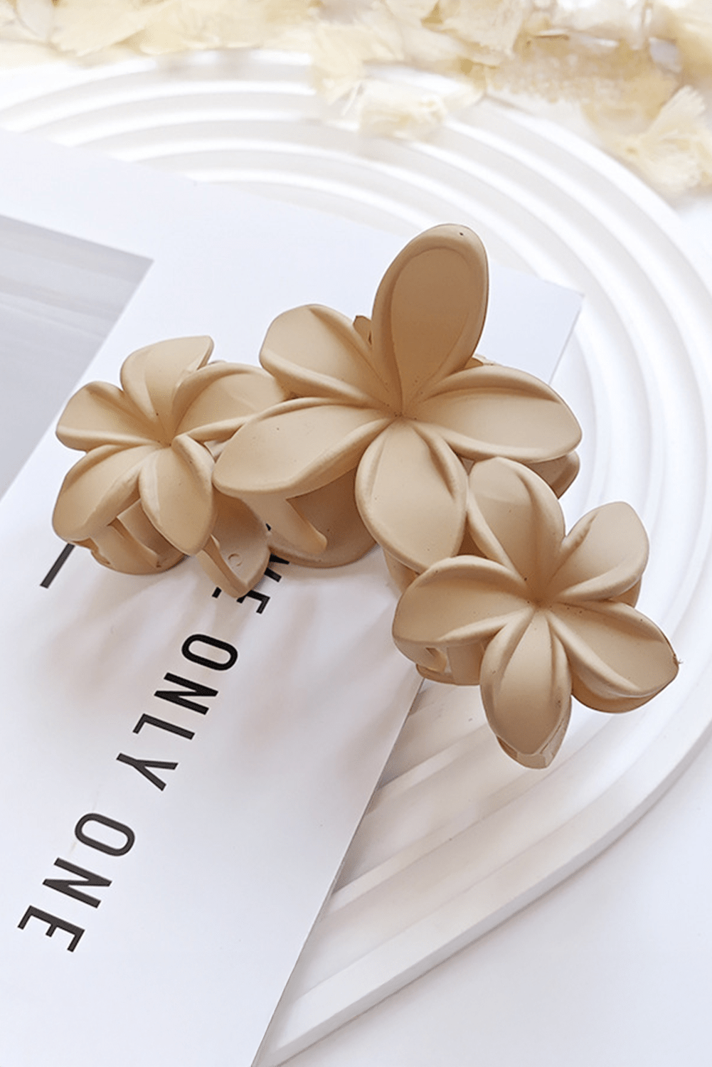 Beige Flower Plastic Hair Claw - MAD RUFFI