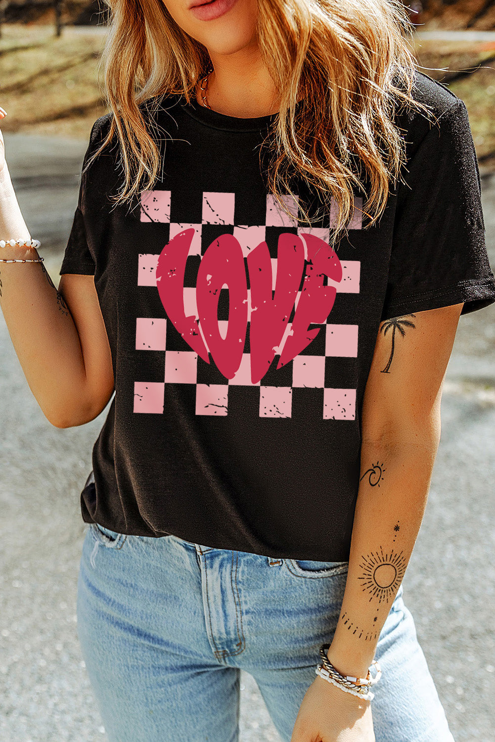 Black Checkered Graphic LOVE Print Crewneck Tee - MAD RUFFI