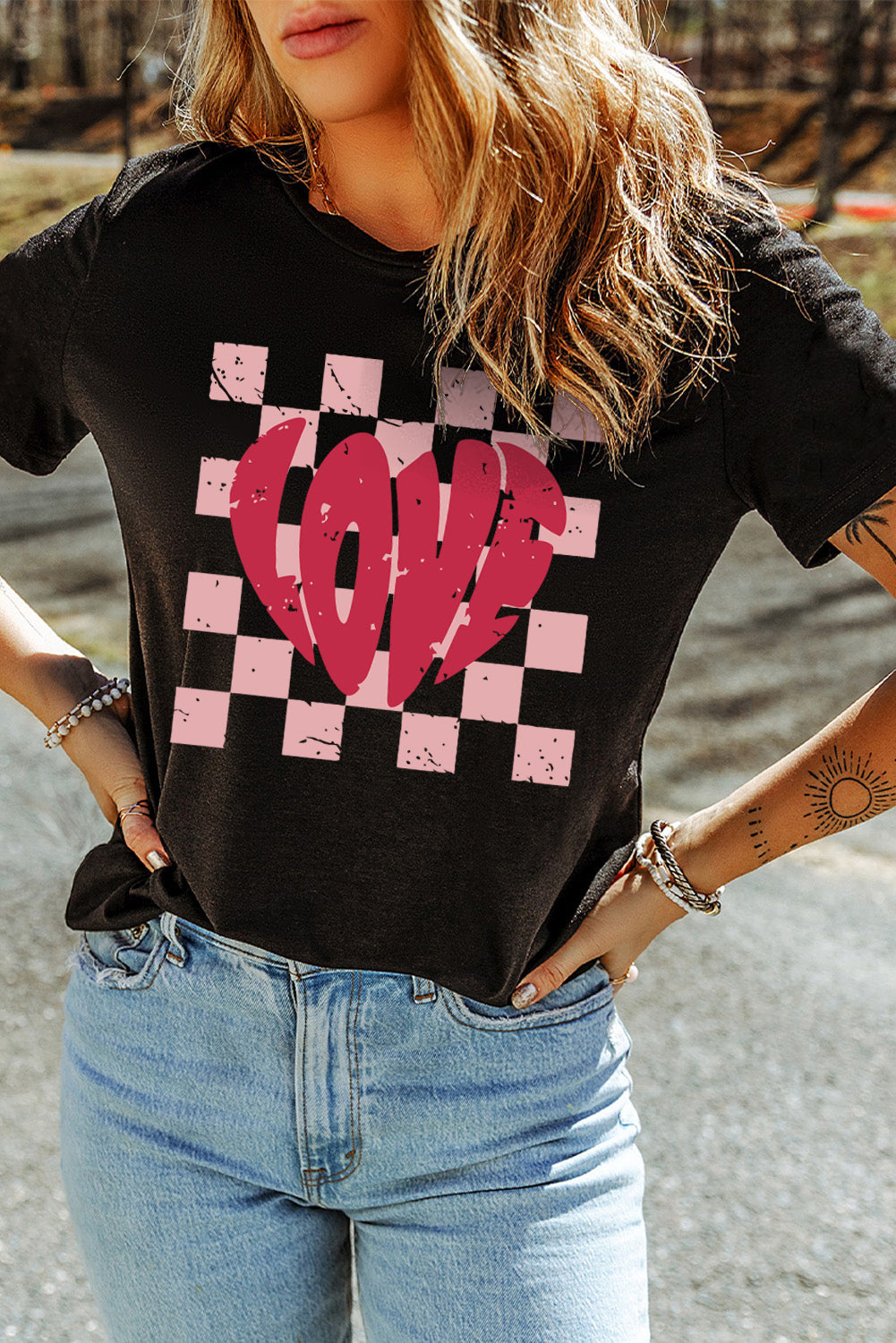 Black Checkered Graphic LOVE Print Crewneck Tee - MAD RUFFI