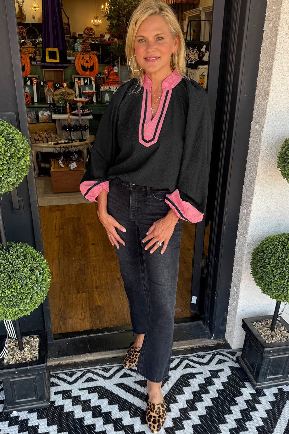 Black Colorblock Contrast V - neck Long Sleeve Blouse - MAD RUFFI