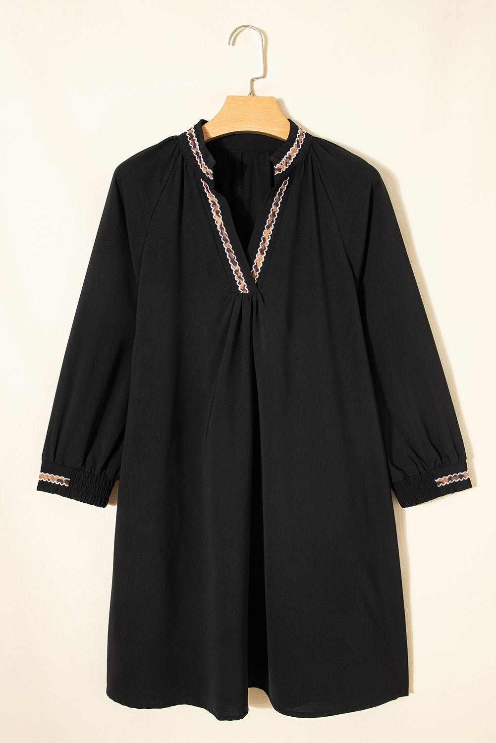 Black Contrast Trim V Neck Bracelet Sleeve Shift Mini Dress - MAD RUFFI