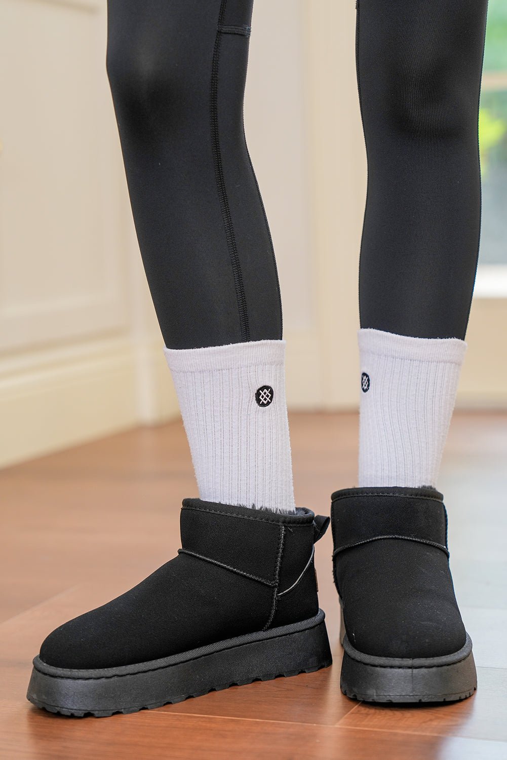 Black Faux Fur Lined Suede Ankle Snow Boots - MAD RUFFI